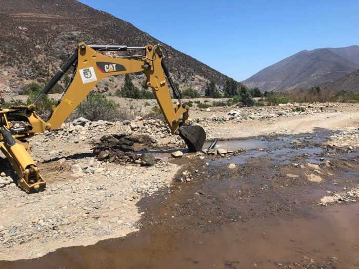 La guerra del agua en Petorca: alcalde y agricultores se enfrentan por desmantelamiento de tuberías