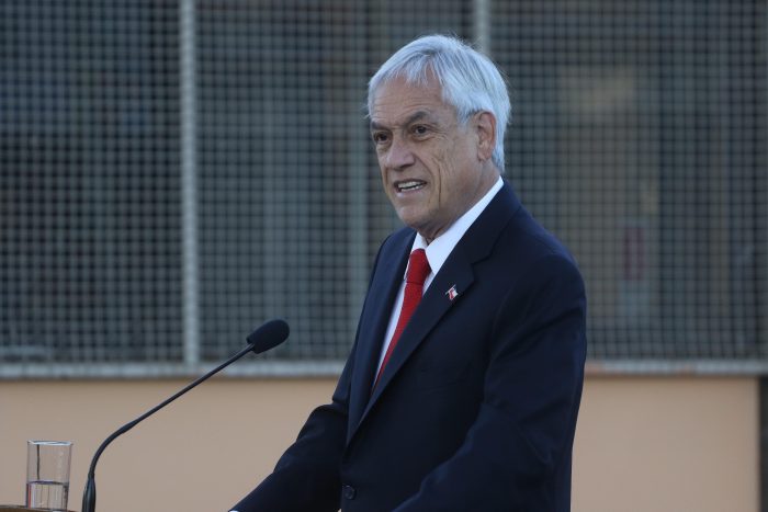 “El usuario paga todo”: Sebastián Piñera entra al debate por los medidores inteligentes