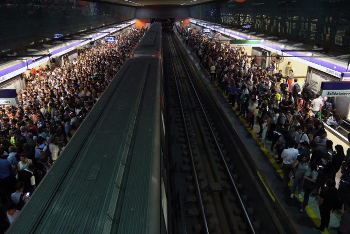 Metro de Santiago informa que el servicio en la Línea 4 ya fue restablecido