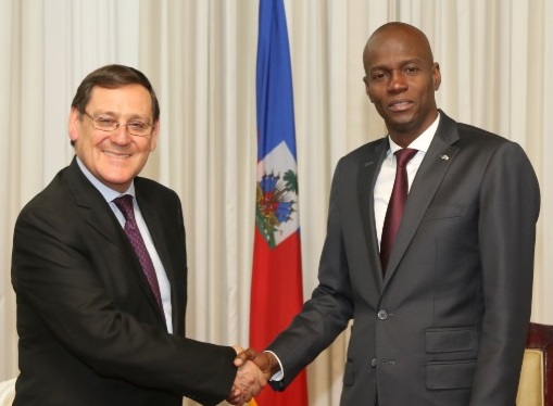 Ciudadano haitiano muere tras ataque a delegación solidaria donde participaba embajador chileno