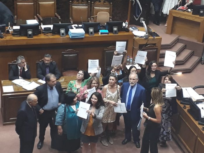 Bancada Feminista irrumpe en el Senado para solicitar avances en leyes fundamentales para las mujeres