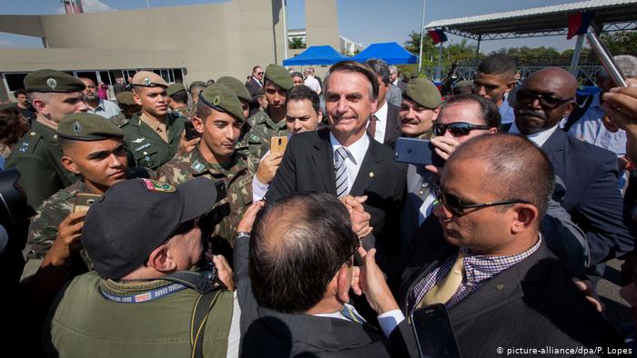 Bolsonaro, apuesta riesgosa de las fuerzas armadas