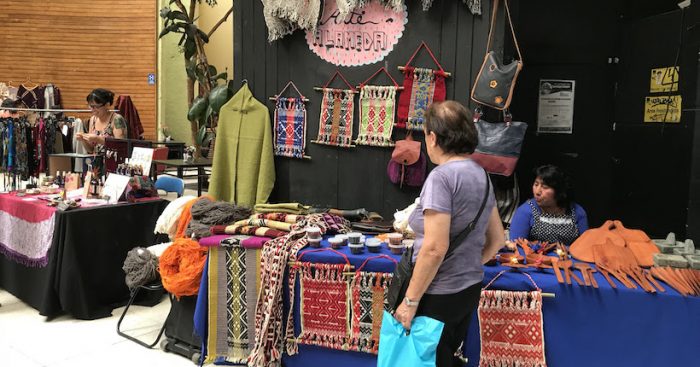 Feria Mapuche en Centro Arte Alameda