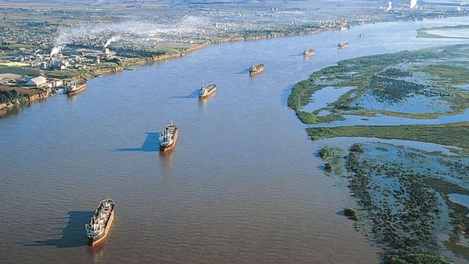 Hidrovía Paraguay-Paraná: cómo es la salida al mar por el Atlántico que comenzó a usar Bolivia como alternativa en su histórica disputa con Chile