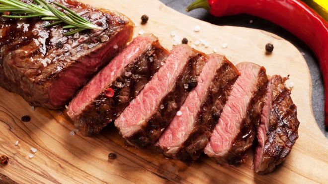 Por qué comer incluso un poco de carne roja «aumenta el riesgo de cáncer»