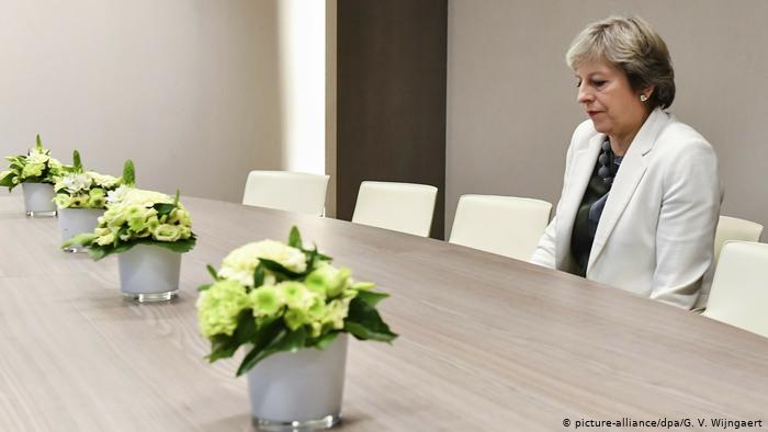 Theresa May pide prórroga del «brexit» hasta el 30 de junio