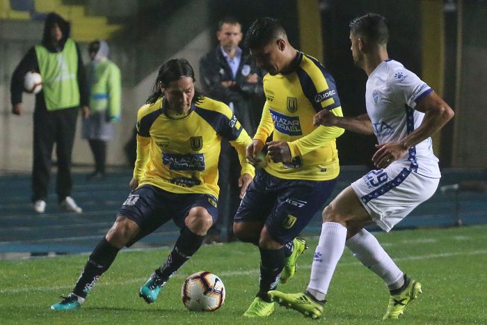 Copa Libertadores: Universidad de Concepción resiste todo el partido con un jugador menos y logra empate ante Godoy Cruz