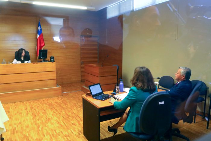 Vocero de la Suprema califica de «impertinente» el saludo informal de ministro Elgueta a jueza que encabezó audiencia de formalización