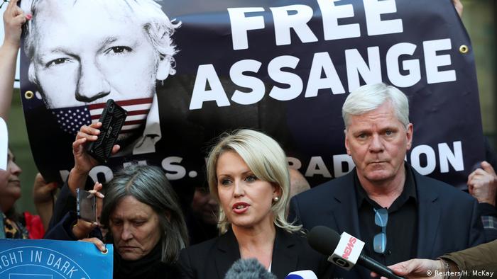 Abogada asegura que Assange está dispuesto a cooperar con autoridades suecas