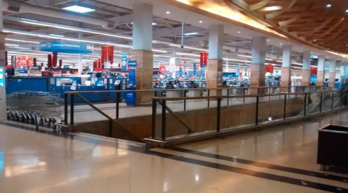 Walmart Chile cierra todos sus locales en la Región Metropolitana