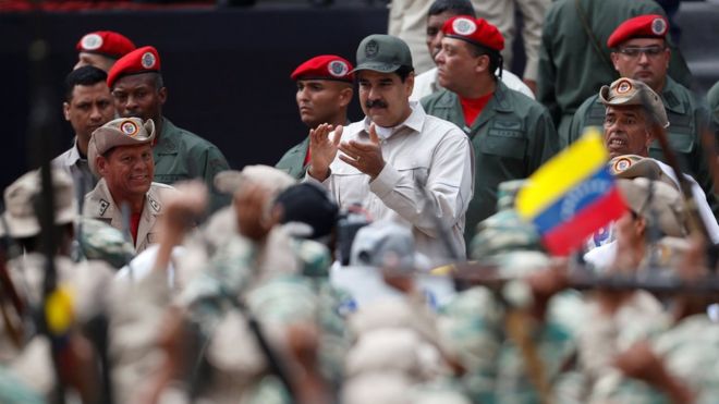Crisis en Venezuela: Maduro anuncia que quiere ampliar las milicias con un millón de civiles más