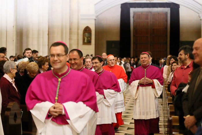Investigarán supuestos cursos para «curar» homosexualidad en diócesis Madrid