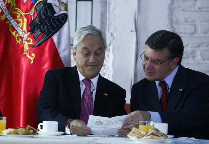 Lavín discrepa con Piñera sobre régimen chino: «¿Quién dice que quieren tener ese sistema?»