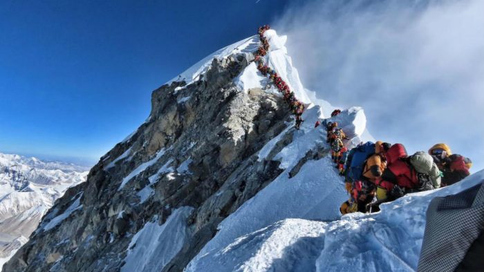 Temporada de ascenso al Everest termina con varios récords y 11 muertos
