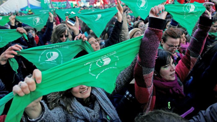 La campaña por el aborto legal vuelve al Congreso argentino en año electoral