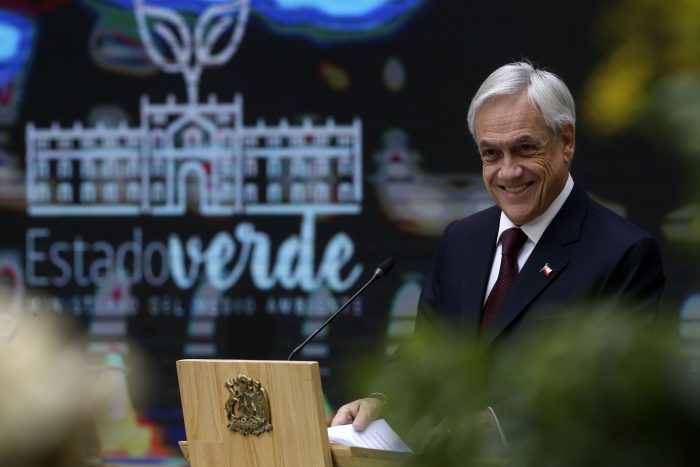 Piñera sorprende con el nuevo tren Santiago – Tiltil pero la ministra Hutt lo frena: «Cuando lo tengamos listo, yo misma les cuento»
