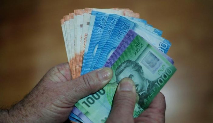 Comisión de Hacienda del Senado despacha ley que reajusta en 6.000 pesos el salario mínimo