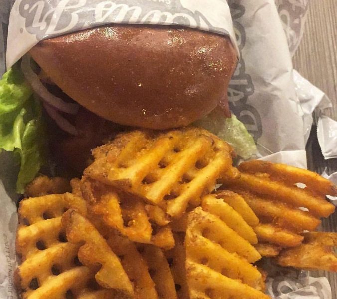 Carl's Jr.: hamburguesas de calidad 100% estadounidenses