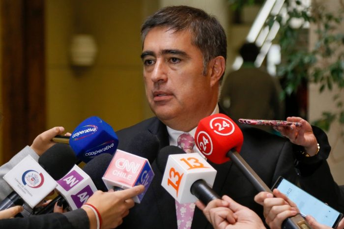Desbordes descartó que diputado García (RN) haya usado palabras ofensivas en contra de parlamentaria del PPD