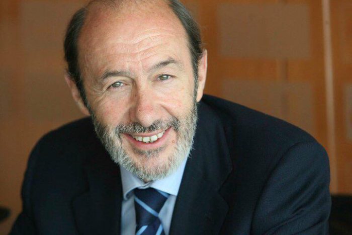Fallece Pérez Rubalcaba, el ministro español que llevó a ETA a su fin
