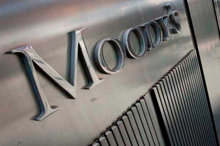 Moody’s mantiene estable nota de Chile pese a riesgos en el crecimiento