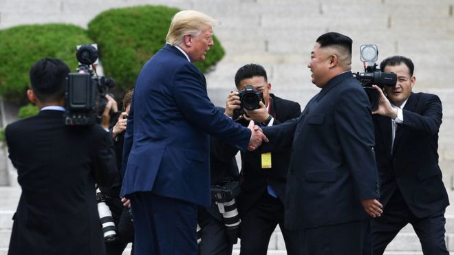 El histórico encuentro entre Donald Trump y Kim Jong-un en la zona desmilitarizada que separa a las dos Coreas