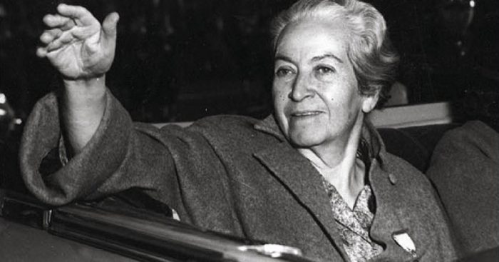 Coloquio «Mistral, una mujer política: A 130 años de su nacimiento» en Universidad de Valparaíso