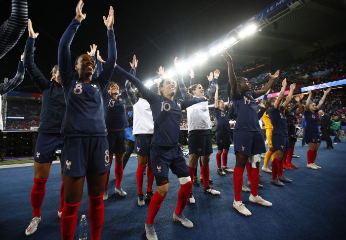La fiesta del fútbol femenino se abre con una goleada de Francia 4-0 ante Corea del Sur