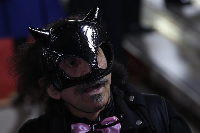 ¿Batman?: un enmascarado Florcita Motuda llegó hasta la Cuenta Pública Presidencial