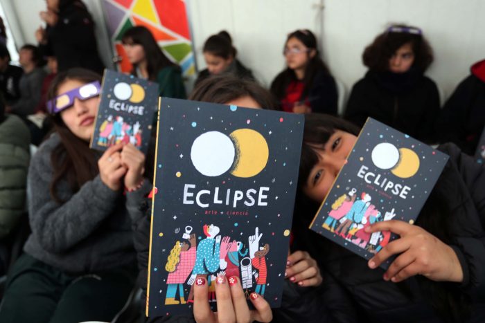 Ministerio de las Culturas lanza libro sobre eclipses y su relación con el arte y la ciencia