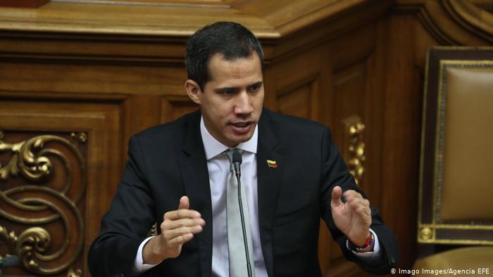 Enviado destituido dice que Guaidó “debe limpiar su séquito y actuar como un presidente”