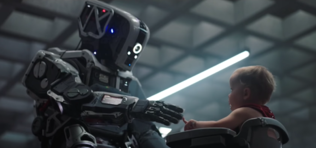«I Am Mother»: el terror de que un robot pueda suplantar a una madre