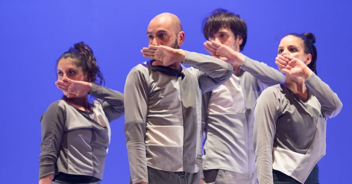 Obra de danza “…Y escaparon del peso de la oscuridad” del coreógrafo danés Thomas Bentin en Teatro Biobío, Concepción