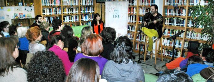 Destacados poetas participarán en jornada de poesía en Café Literario Santa Isabel de Providencia