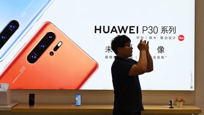 Inusual préstamo de Huawei por US$1.500 millones solo con bancos chinos