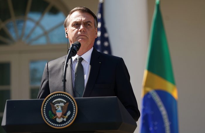 Bolsonaro lamenta que nadie haya tiroteado a indigente que mató dos personas