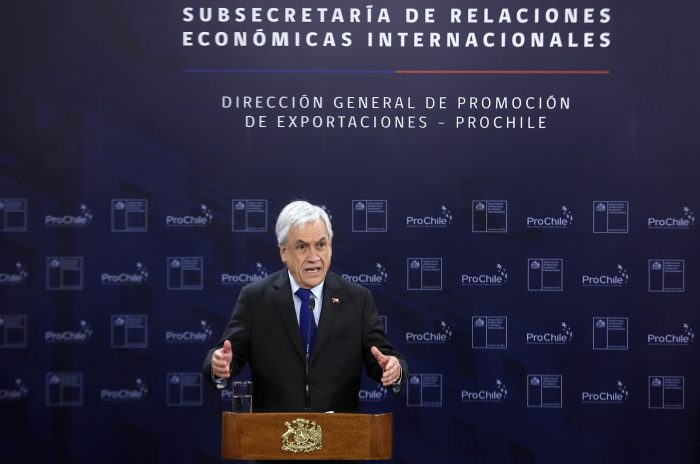 Piñera presenta nueva subsecretaría e invita a excancilleres para coordinar realización de la APEC y la COP25