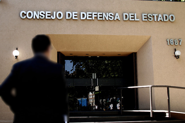 CDE le raya la cancha al TC: exige que revise el caso Oviedo y lo acusa de «grave inconsecuencia»