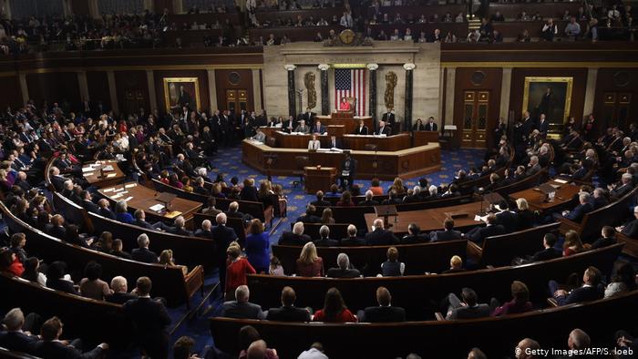 Cámara de Representantes de EEUU rechazó moción para lanzar un proceso de destitución contra Trump