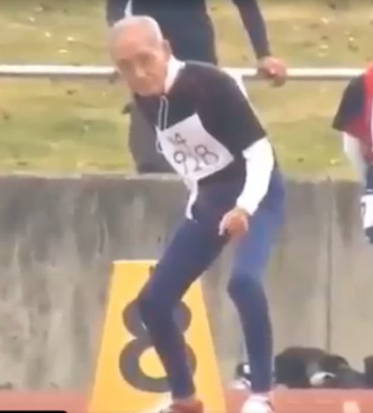 Ejemplo a seguir: anciano de 102 años compitió en carrera de 100 metros planos
