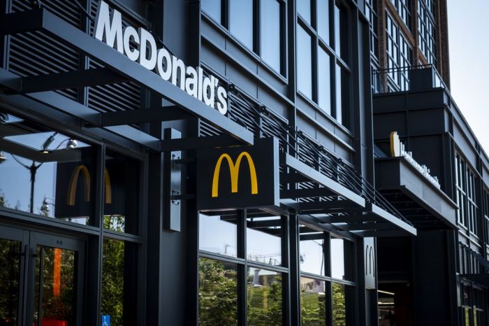 Inversores no solo comen en McDonald’s, también le prestan euros