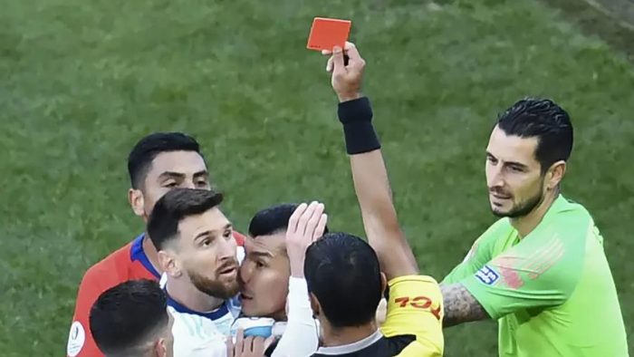 Echó pie atrás: Messi envía carta de disculpas a la Conmebol asegurando que su airada reacción en la Copa América fue por «estrés emocional»