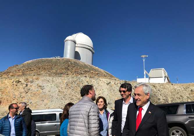 Científica estadounidense critica al observatorio La Silla tras el eclipse: «La pobre organización y el Presidente de Chile arruinaron parte de nuestra diversión»