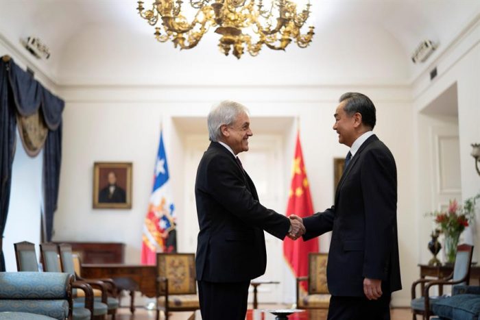 Cancilleres de Chile y China destacan las relaciones políticas y comerciales