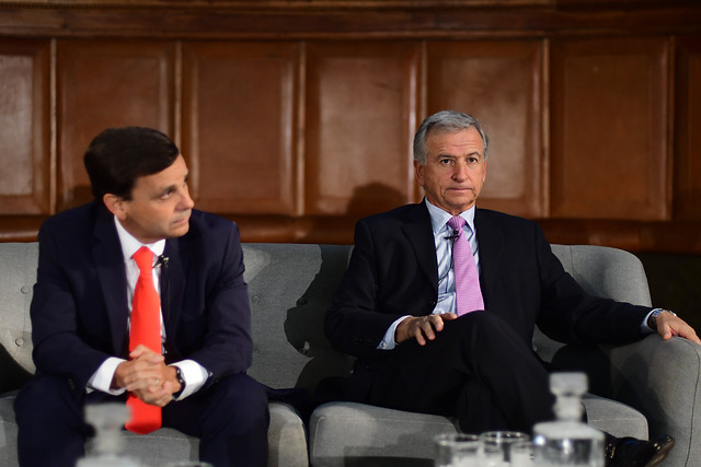 Siguen los roces entre el empresariado y Hacienda: refutan críticas del ministro Larraín al sector privado