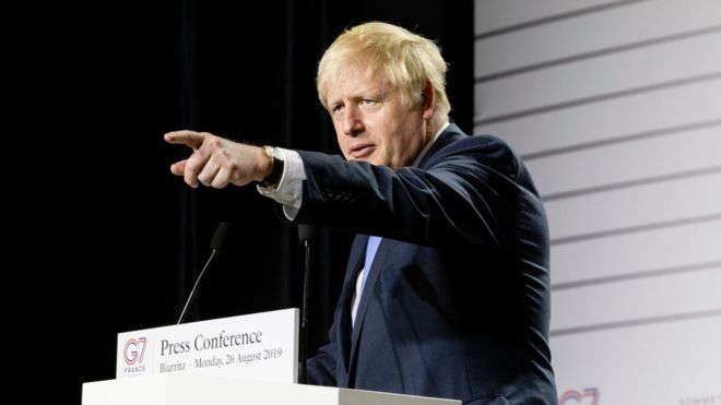 Brexit: qué significa que la reina haya aprobado la petición de Boris Johnson de suspender el Parlamento