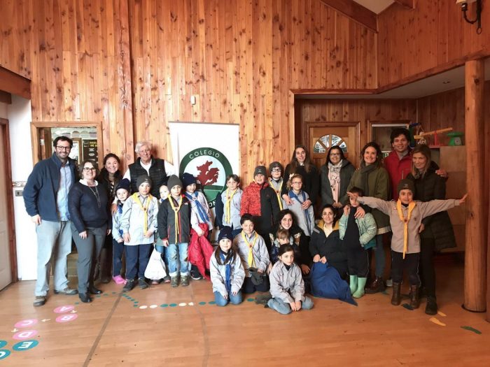 Donan mil libros para las escuelas rurales de Cerro Castillo y Colegio Patagonia de Coyhaique