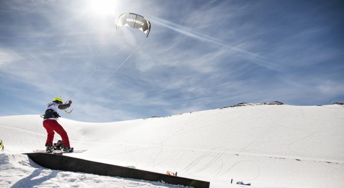Snowkite Fest Corralco: ya se prepara el campeonato que combina el deporte de vela y nieve