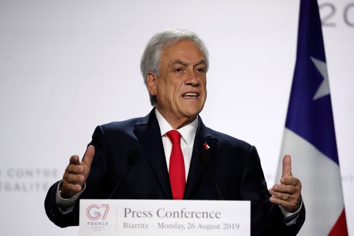 El Presidente Piñera llega a Brasilia para examinar crisis por incendios con Bolsonaro