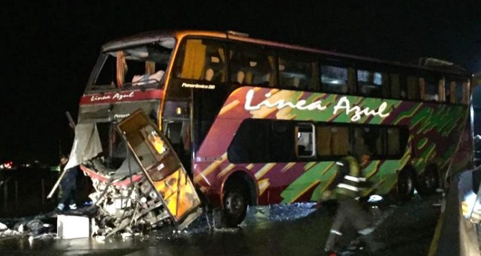Ministerio de Transporte cancela permisos a Línea Azul tras accidente de bus que tenía la patente adulterada